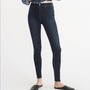 ✨ NWOT High rise Abercrombie Dark Jean Leggings 12